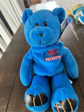 1998 Patriots Drew Bledsoe #11 Limited Treasures Plush Bear